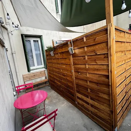 Escapade Dans Grand T2 De Charme Avec Terrasse - Proche Gare Et Centre Apartment Lourdes