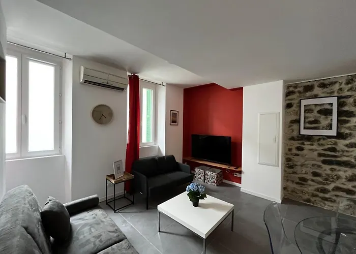 Escapade Dans Grand T2 De Charme Avec Terrasse - Proche Gare Et Centre