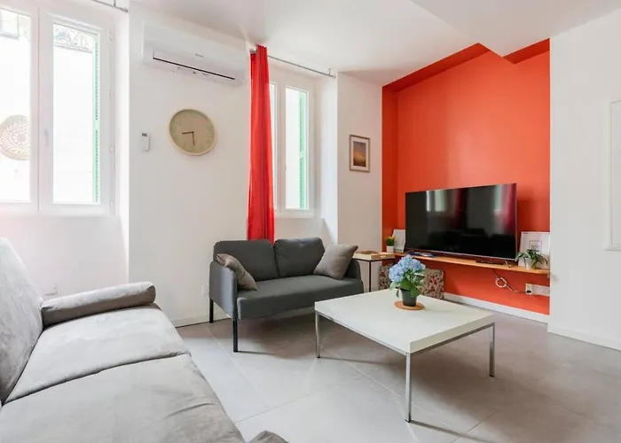 Escapade Dans Grand T2 De Charme Avec Terrasse - Proche Gare Et Centre Apartment Lourdes