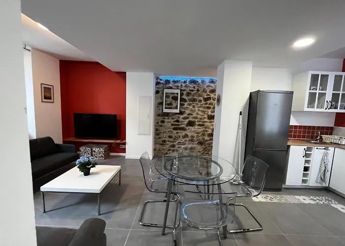 Escapade Dans Grand T2 De Charme Avec Terrasse - Proche Gare Et Centre Apartment