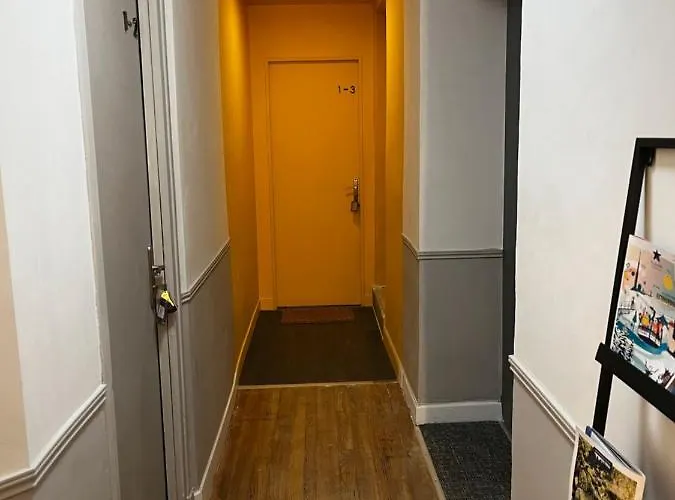 Escapade Dans Grand T2 De Charme Avec Terrasse - Proche Gare Et Centre * Лурд