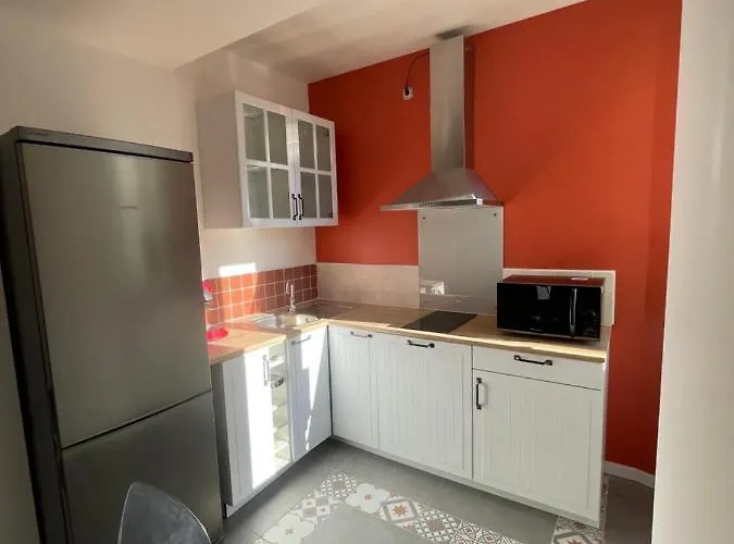 Escapade Dans Grand T2 De Charme Avec Terrasse - Proche Gare Et Centre Апартаменти *