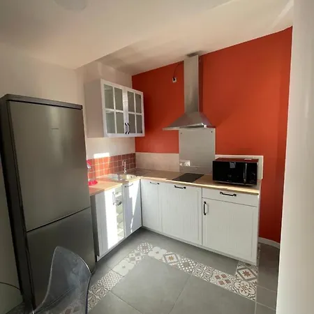 Escapade Dans Grand T2 De Charme Avec Terrasse - Proche Gare Et Centre Appartamento *