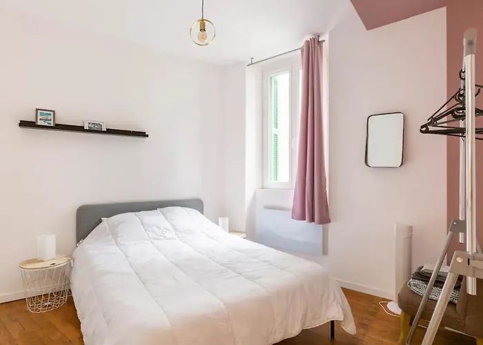 Escapade Dans Grand T2 De Charme Avec Terrasse - Proche Gare Et Centre * Lourdes